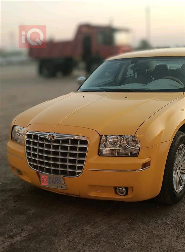 Chrysler 300 2010 for sale in Iraq - Al Majer Al Kaber
